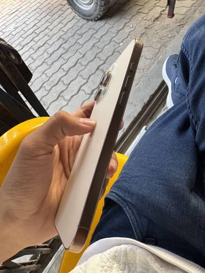 Apple iphone 16 pro max Jv 256Gb