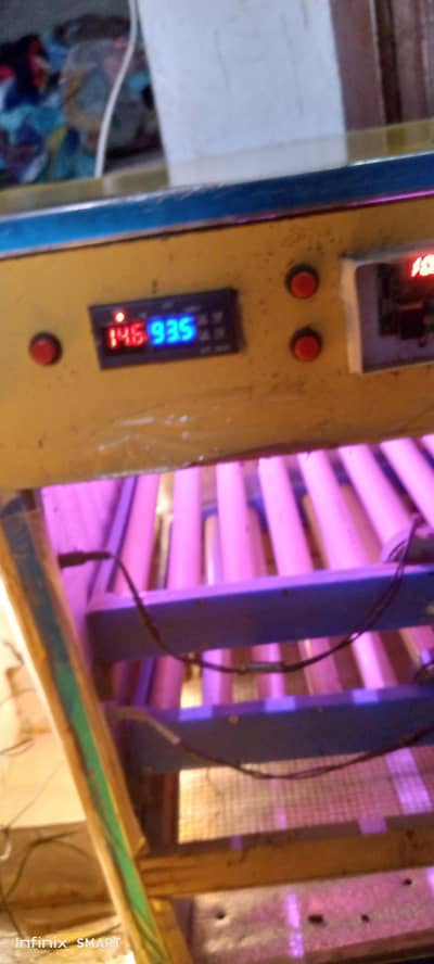 150to225. full. automatic  incubator