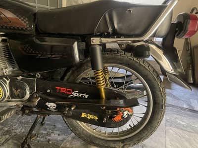 125 2010 model all tyar huwa 2025 main lush condition