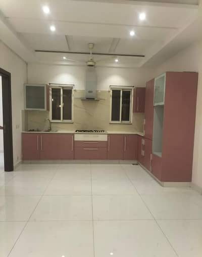 1 Bed Non Furnished Apartment Available For Rent