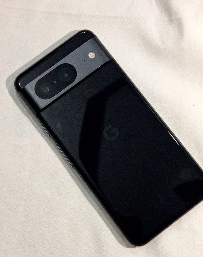 Google Pixel 8 4
