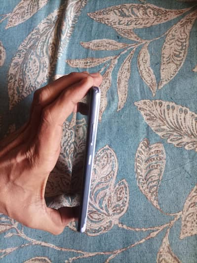 samsung a32 ( seald with box )