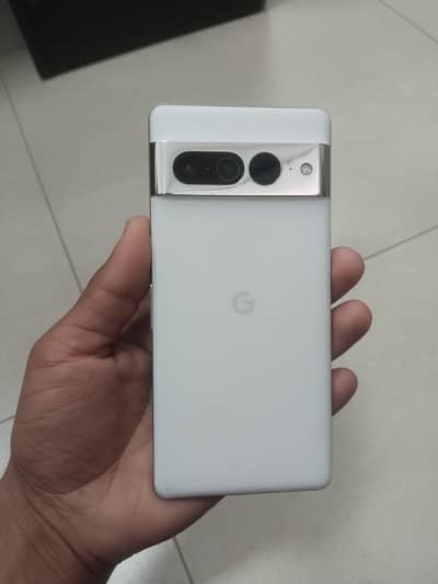 Google pixel 7pro for sale on 10/10 excellent condition phone all good
