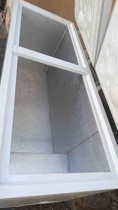 new deep freezer jumbo size only one month Use