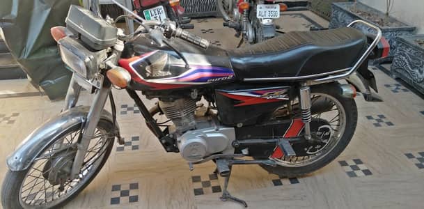 Honda CG 125 (Like New Condition)