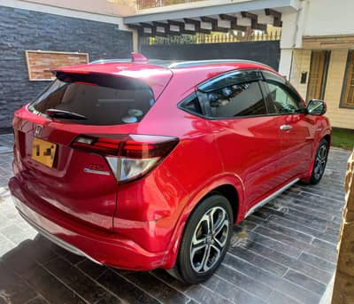 Honda Vezel Z 2015 - Top of the line