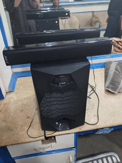 Eiffle 3 speaker brand new