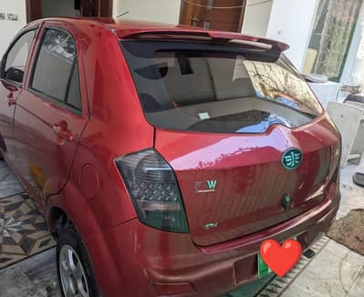 Faw V2 Like brand new condition almost 80 percent in genuine paint