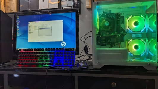 Core I5 3rd generation 8 gb Ram 500 Hard SSD