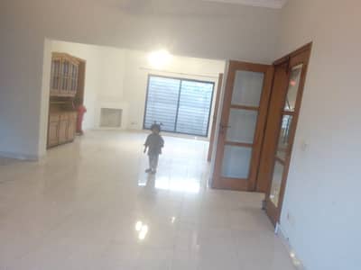 For Office Use 1 Kanal Full House For Rent In Gulberg Lhr Ideal Location For Business More Option Available For Rent
