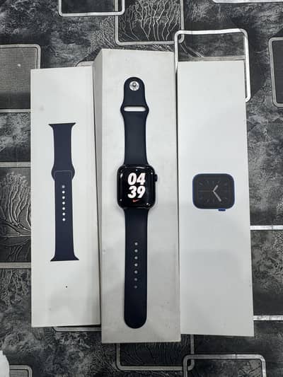 Apple watch series 6 (44mm)
