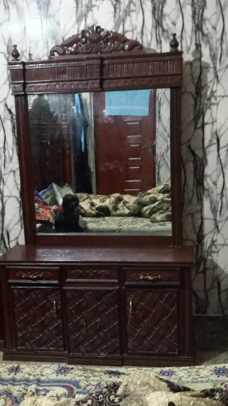 bed and dressing table 4