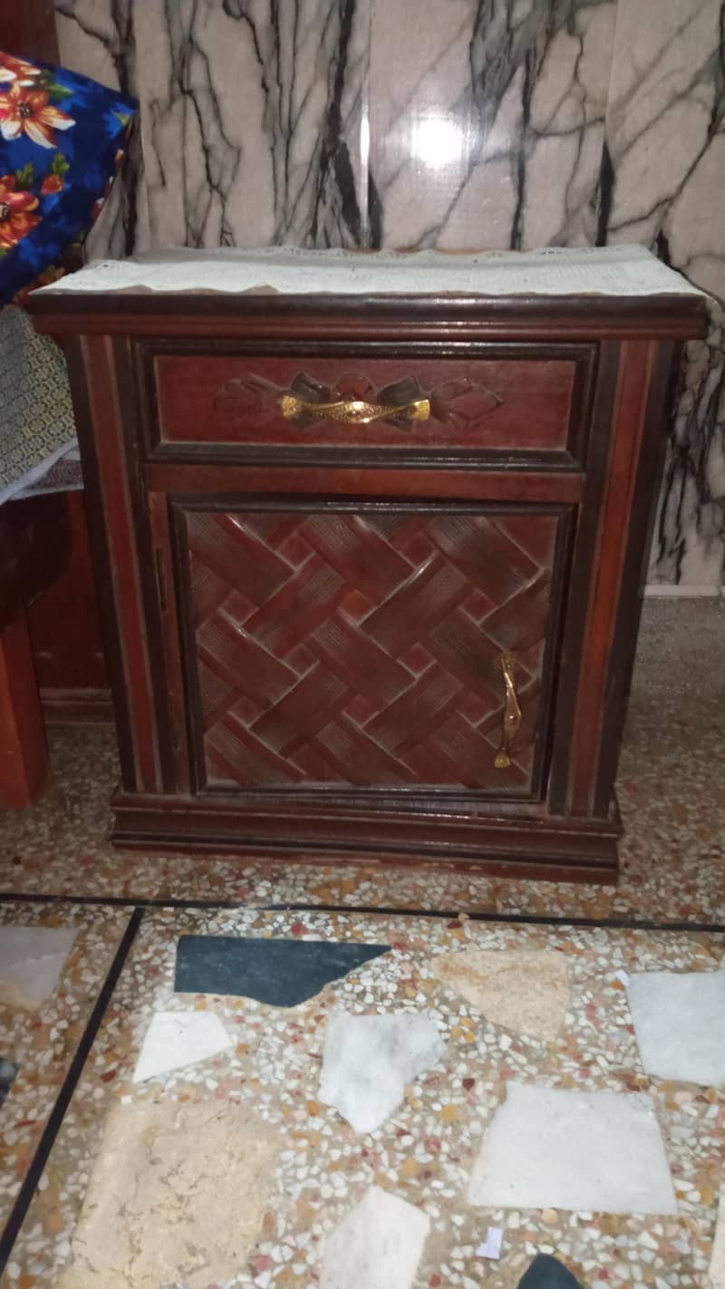 bed and dressing table 8