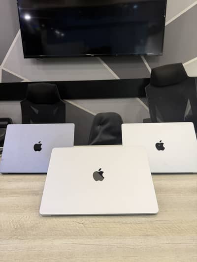 Macbook pro 14 inch m1 pro 16gb ram and 512gb ssd