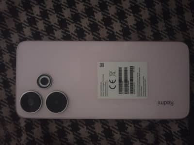 10/10 like new original charger 8/128