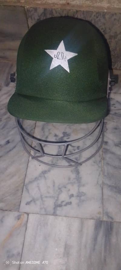 Hardball Hellmet  and Free Cricket Gloves