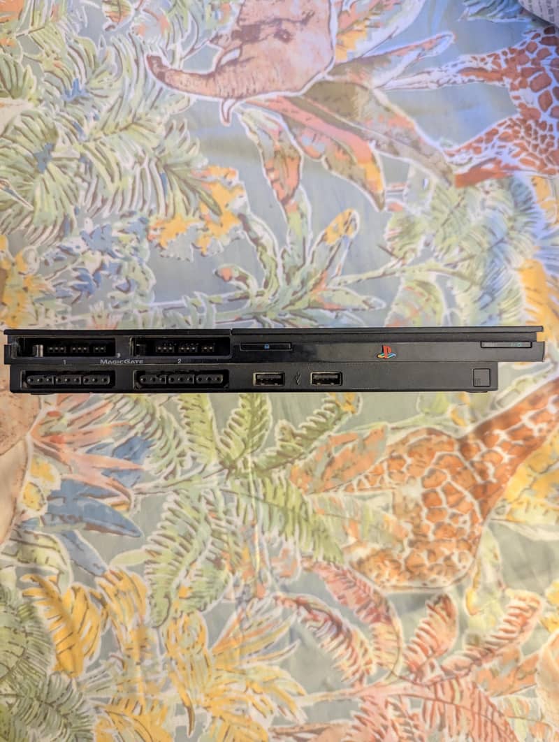 Ps2 Console with Controllers 1