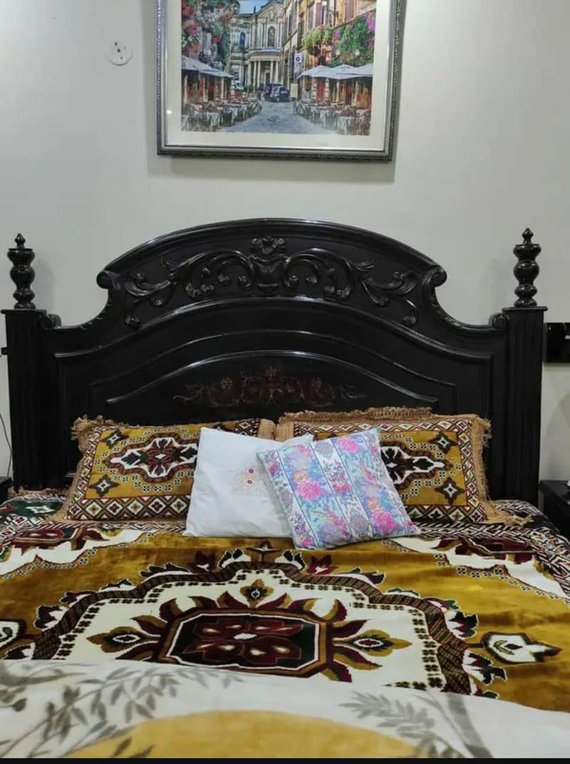 bed set & dressing table 1