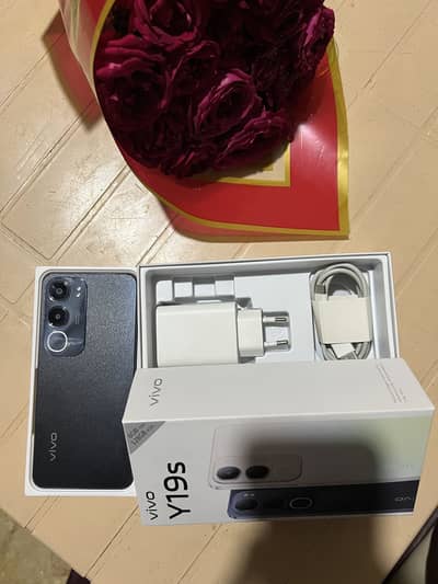 Vivo y19s 6/128 like brand new with complete box