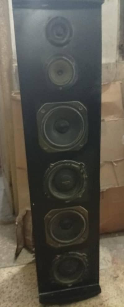 Home or commercial use speakers
