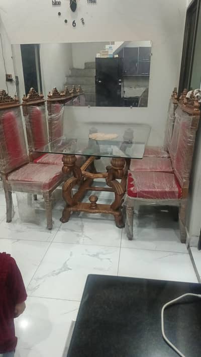 dinning table with chairs