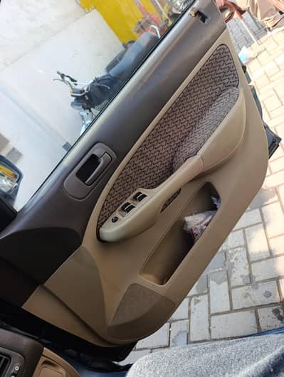 hi I m selling ny honda civic exi