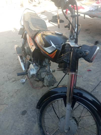 Hondaiz 2023 Black Bike | First Owner | Engine Sealed | 68,000