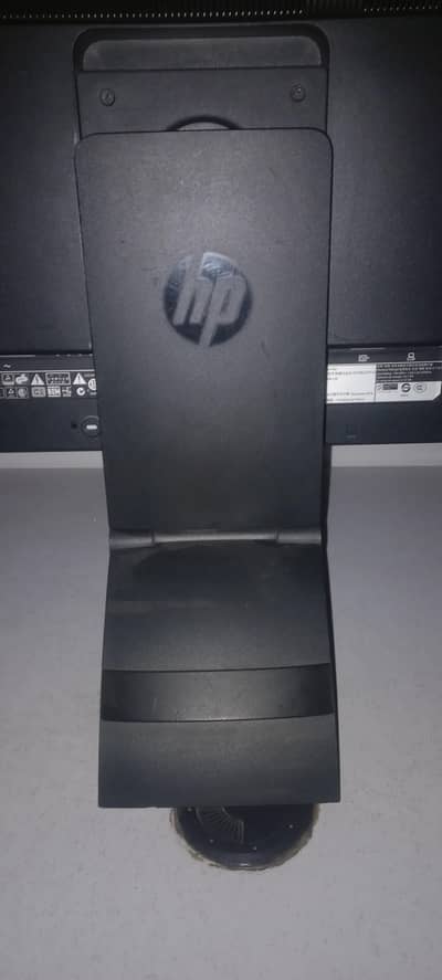 HP HDM cable Monitor  good condition