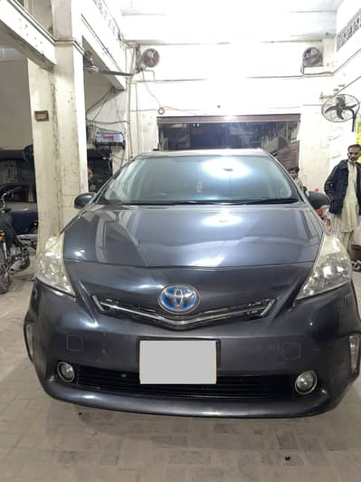 Toyota Prius Alpha G Touring 2011-2015