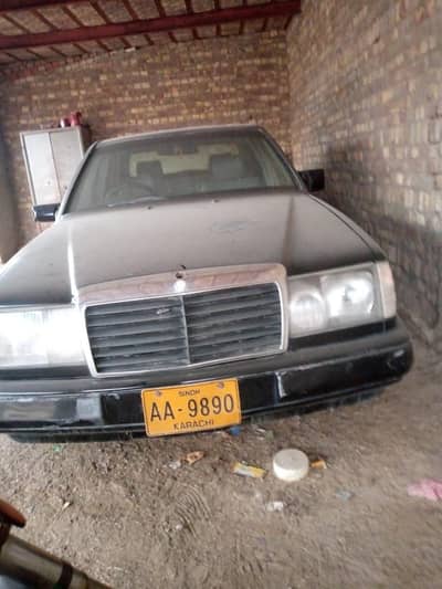 car kaam wali hai start nahi hai Baki body achi hai