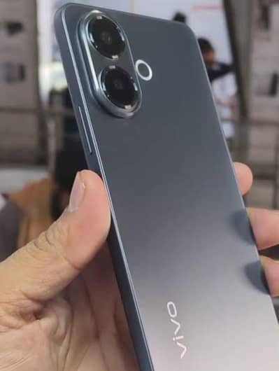 Vivo V60 Lite 5G (12GB RAM / 256GB Storage) – Like New – With Box