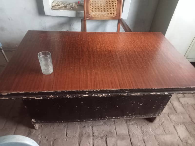 دفتری میز اور کرسی 3