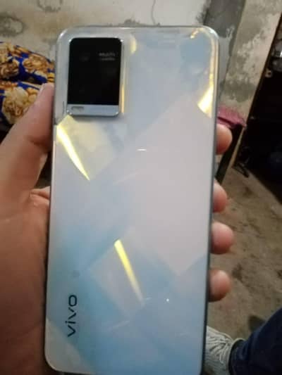 vivo y21