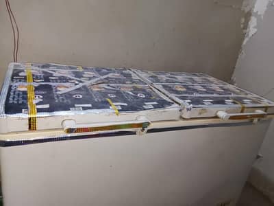 yah freezer sale karna hai condition 10%8  hai