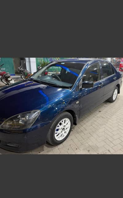 Mitsubishi lancer GLX 1.3