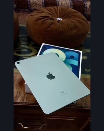Apple iPad Air 4 with box