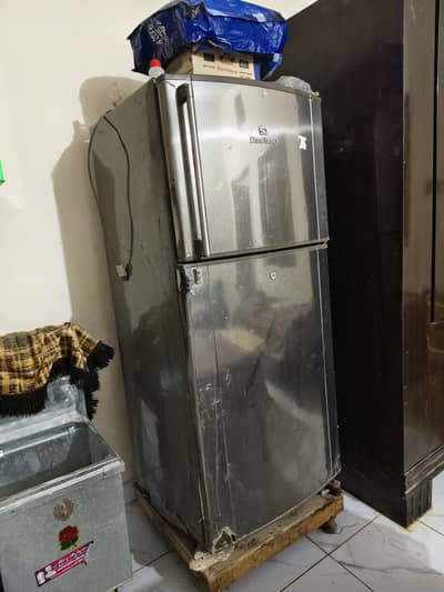 Dawlaince Fridge For Sale