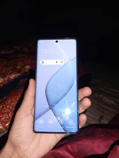 Tecno 8Gb 256GB display fingerprint edge display