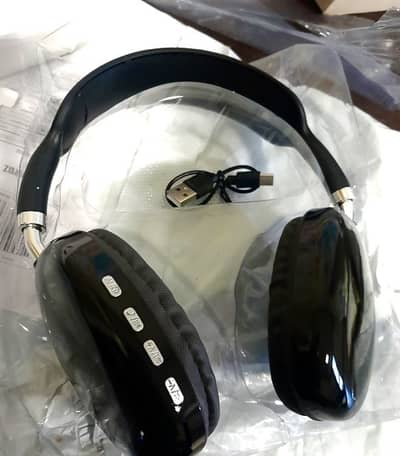 Brand New Headphones (wireless)