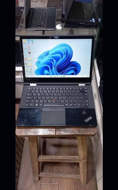 LENOVO THINKPAD X1 YOGA core i7 7th gen 16gb 256GB 360 ROTATABLE + PEN