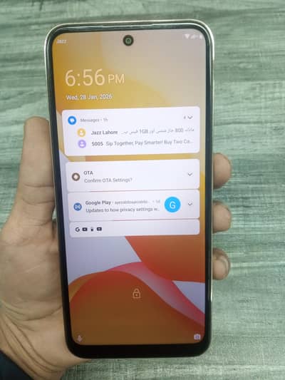 6 gb 128gb.    ph;03070564659