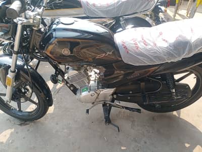 Yamaha YBR 125G 2025