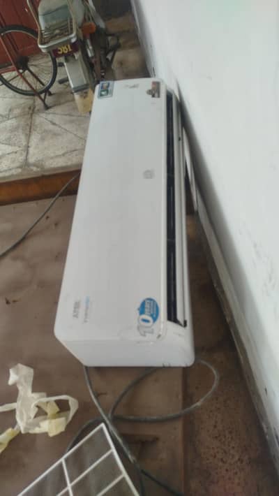 Inverter AC