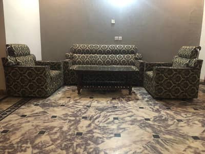 5 seater sofa set for urgent sale