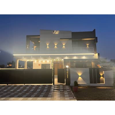 1 Kanal Full basemant 100% Original Pick Luxury House For Rent Near Park Hot Location