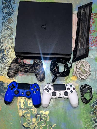 Used ps4 slim