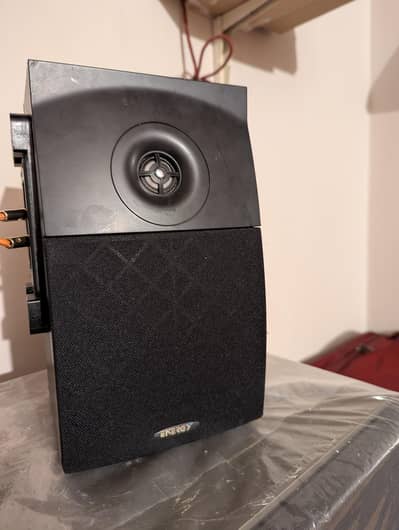 ENERGY e=XLR Canadian Bookshelf/ Surround