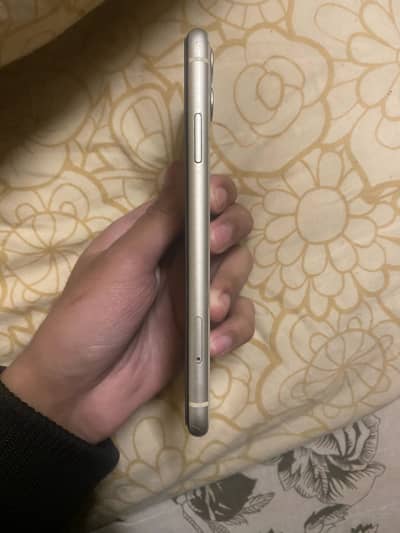 iPhone 11 128 gb pta approved