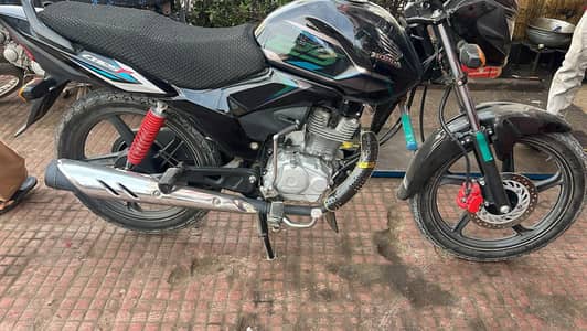 Honda CB 125F 2025