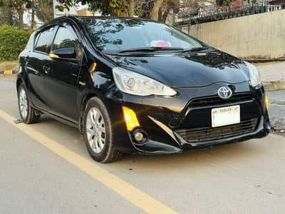 Toyota Aqua G Top of the Line 2017 model 2020 Import Orignal car for